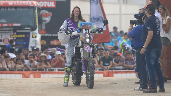 Gabriela Novotná na startu Rallye Dakar 2019