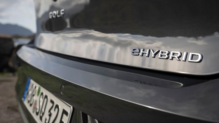 Volkswagen přestane přijímat zakázky na některé hybridy do zásuvky, chybí mu díly; Zdroj foto: Volkswagen