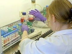 Laboratorní testy ve Spojených státech potvrdily, že smrtící virus H5N1 se v zemi ještě neobjevil.