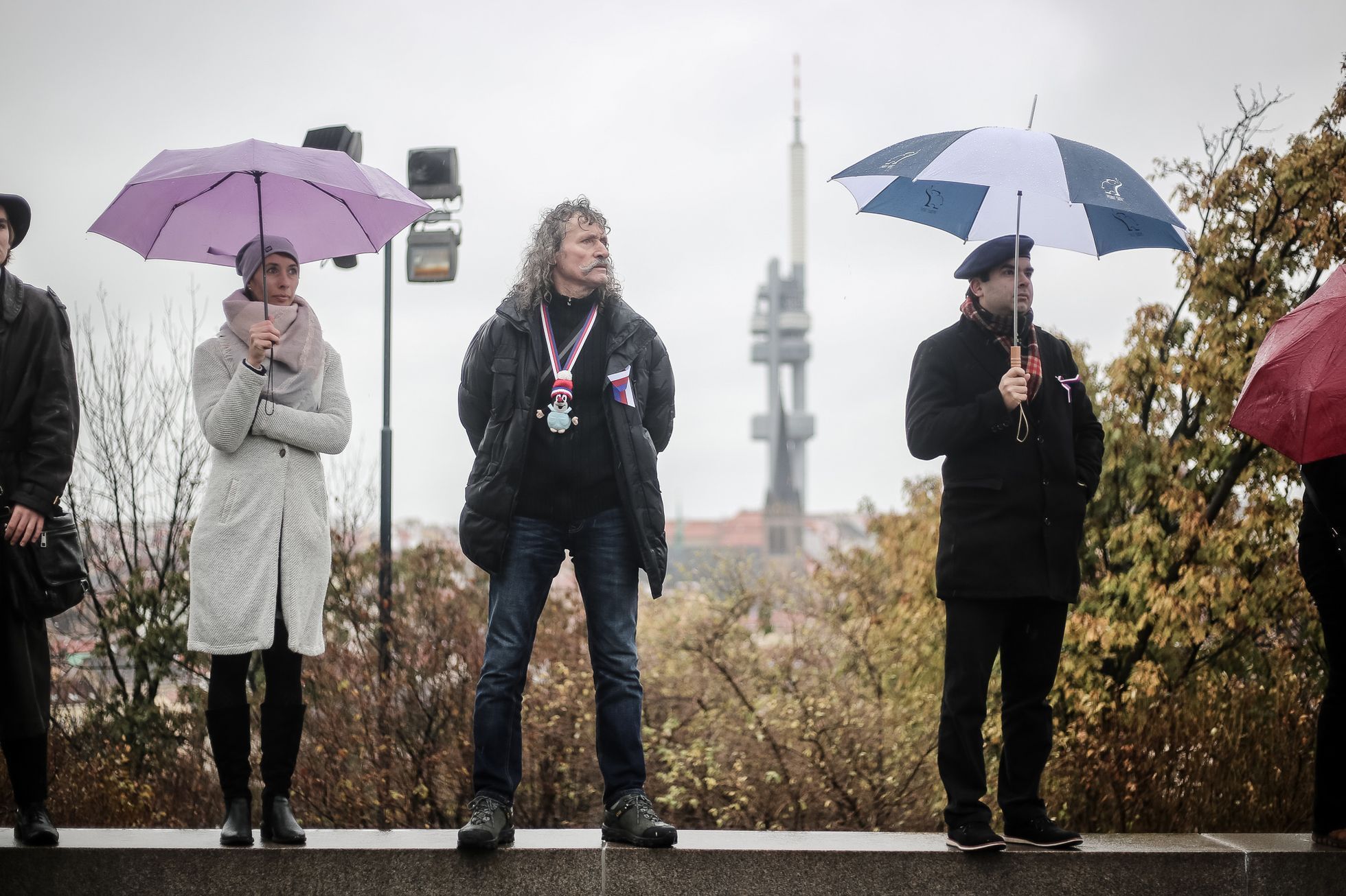 Vojenská přehlídka a pietní akt na Vítkově ke 100 letům Československa