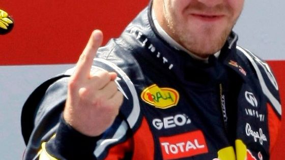 Velká cena Španělska: opět vítězný Vettel a krásné lodičky hostesek