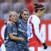 fotbal, Liga mistryň 2018/2019, odveta čtvrtfinále Bayern Mnichov - Slavia, Mandy Islackerová (vlevo) slaví čtvrtý gól