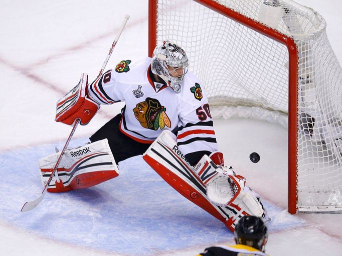 Čtvrtý zápas finále Stanley Cupu: Boston Bruinss - Chicago Blackhawks