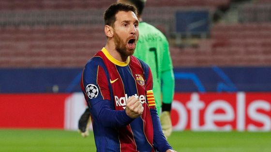 Lionel Messi z Barcelony slaví gól v osmifinále Ligy mistrů FC Barcelona - PSG