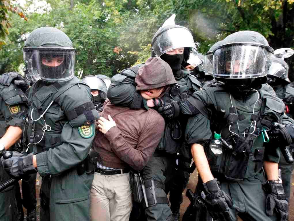 Stuttgart - nádraží - protest