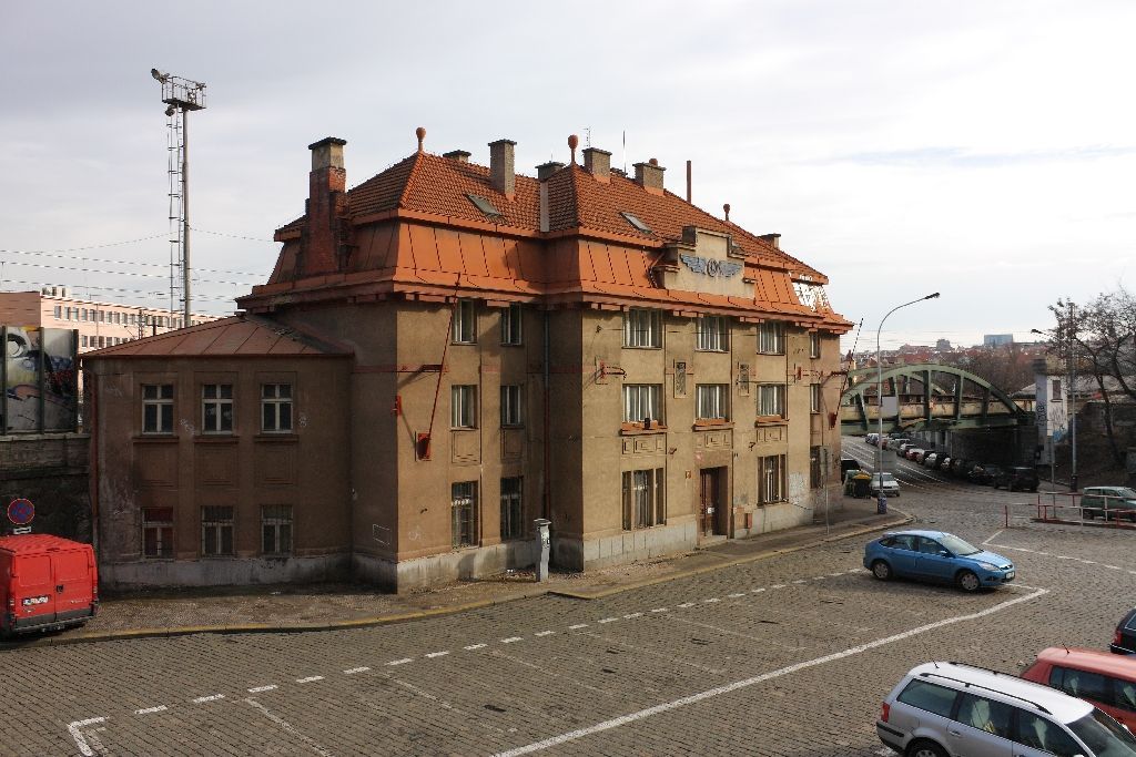 Výstava Pražská nádraží ne/využitá