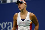 Další šok v ženské dvouhře přinesl druhý den tenisového US Open. Po Johanně Kontaové a Simoně Halepové se v úterý z New Yorku poroučela další hvězda první desítky, Němka Angelique Kerberová.