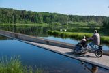 Samotný přejezd přes rybníky Bokrijk i navazující cyklostezky jsou dobře uzpůsobeny lidem s omezením pohybu.