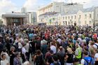 "Rusko bude svobodné!" Stovky lidí v Moskvě naposled protestovaly proti omezení voleb