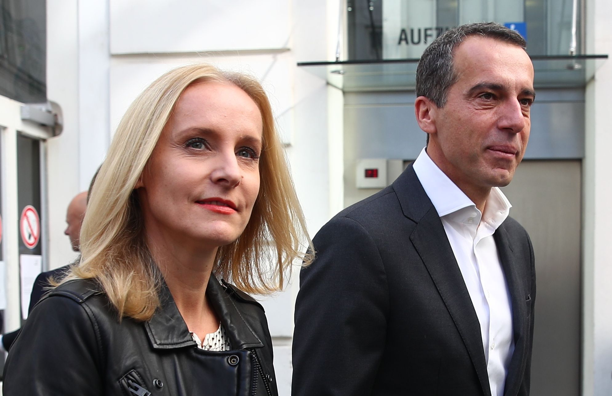 Kancléř a předseda sociálních demokratů (SPÖ) Christian Kern s manželkou.