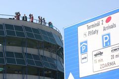 Důchodce vyhrožoval ruzyňskému letišti bombou
