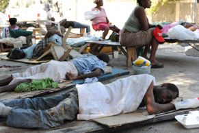 Lékaři bez hranic pomáhají na Haiti