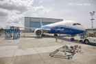 Poptávka po letadlech Boeing klesla o 61 procent