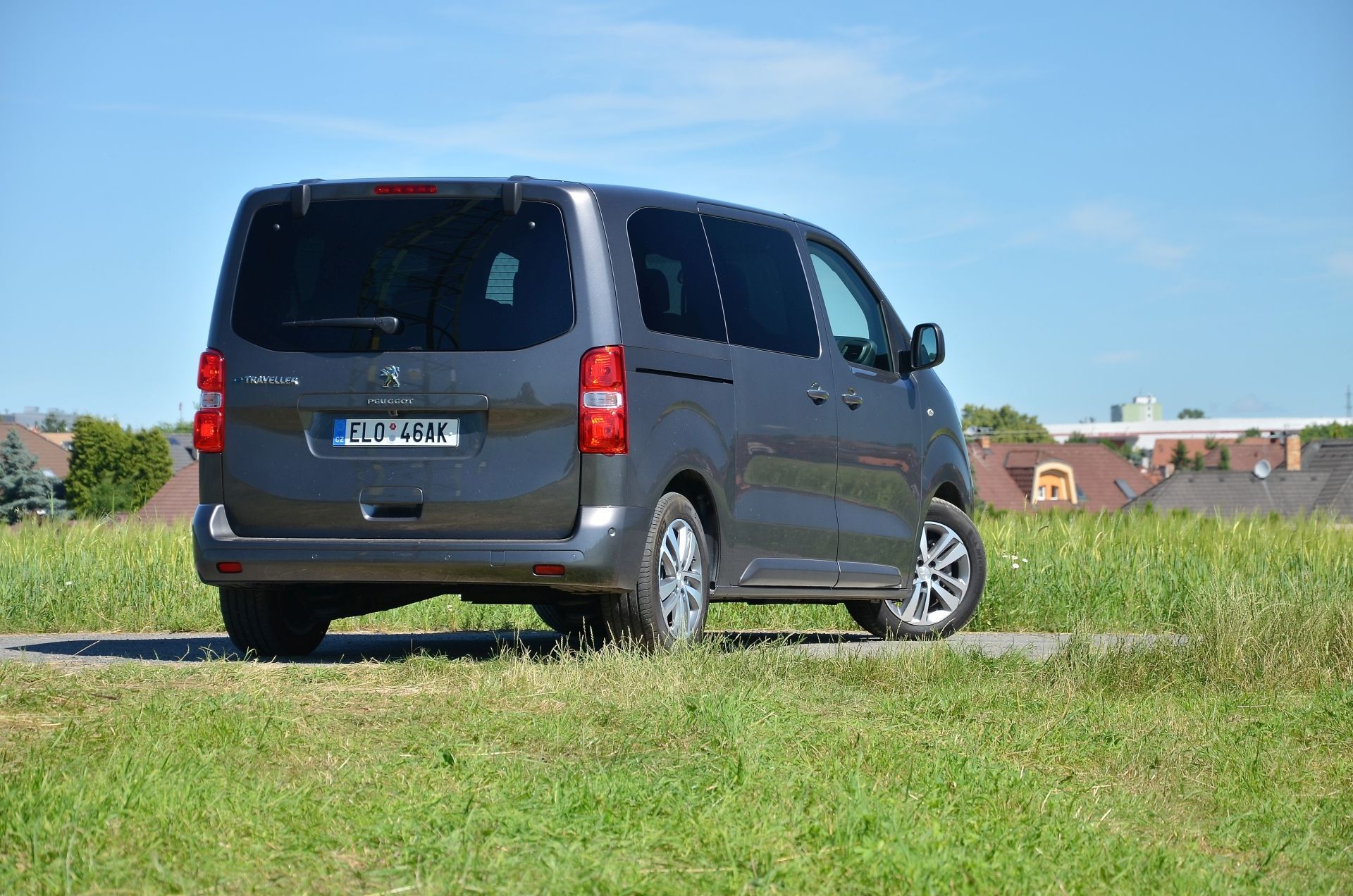 Peugeot e-Traveller