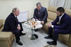 Putin se přimluví za Nurmagomedova. Ten ale po skandálu hrozí odchodem z UFC