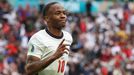 Raheem Sterling slaví gól v osmifinále Anglie - Německo na ME 2020