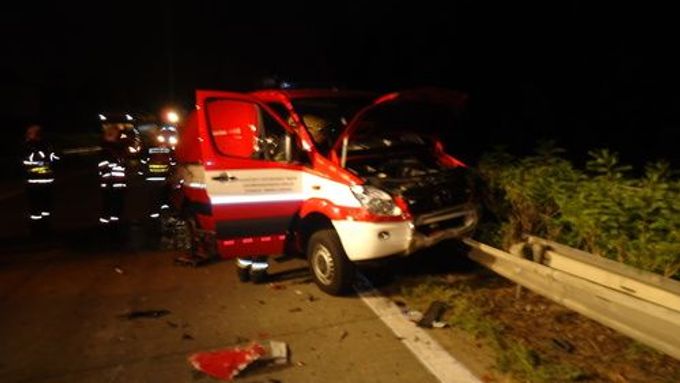 Prudký náraz kamionu zničil jedno z nejmodernějších zásahových aut jihomoravských hasičů.