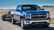 Chevrolet zastupuje v kategorii velkých pick-upů model Silverado. Vyrábí se od roku 1999, současná generace je na trhu dva roky a kombinuje pevnou ocelovou trámovou konstrukci s hliníkem, který je použit kvůli snížení hmotnosti na některé části karoserie. Existuje několik rozvorů a délek, pod kapotou najdete šestiválec nebo dva osmiválce o zdvihovém objemu až 6,2 litru.