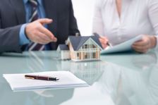 Garsonka v Praze, nebo apartmán ve Španělsku? Co lze v zahraničí koupit za české ceny