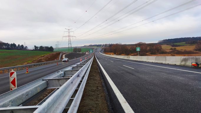 Rozšíření obchvatu u Panenského Týnce na dálnici D7