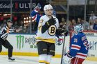 Vzpruha pro českou kolonii. Boston rozčísl kemp, mladému střelci dává obří šanci