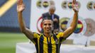 Robin van Persie zdraví fanoušky Fenerbahce Istanbul