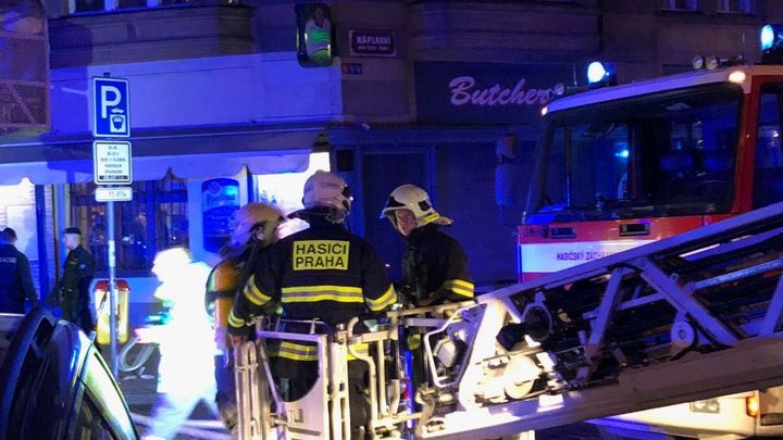 Pražští hasiči dostali "hasičského Oscara" za záchranu 40 lidí z hořícího hotelu