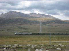 Se stavbou železnic v horských podmínkách má Čína zkušenosti, tahle vede do Tibetu