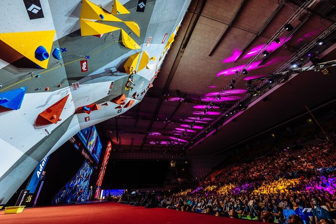 Průřez tvorbou fotografa Economie Lukáš Bíby za rok 2018.