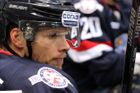 Video: Brutální faul na Nedorosta v KHL. Český útočník má těžký otřes mozku, letos nejspíš dohrál