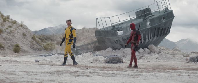 Hugh Jackman jako Wolverine a Ryan Reynolds v roli Deadpoola.