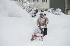 Východ Spojených států se potýká s přívaly sněhu, v Pensylvánii padl rekord z roku 1944