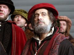 Roku 2004 jako lichvář Shylock ve filmové adaptaci Kupce benátského.