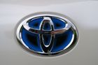 Toyota zvýšila čtvrtletní zisk, zlepšila celoroční výhled. Pomohl měnový kurz i snižování nákladů