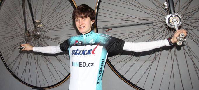 Zdeněk Bakala a Martina Sáblíková představili cyklistický tým Etixx-IHNED.