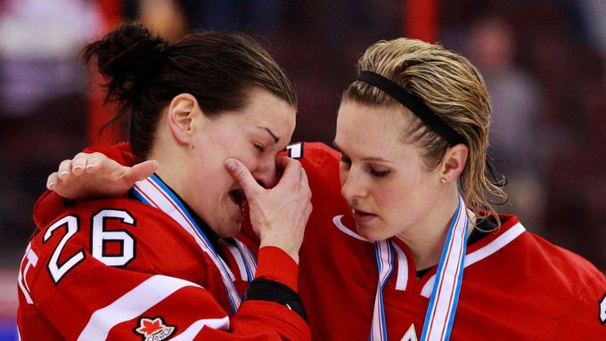 Podívejte se na fotogalerii z finálových klání mistrovství světa v hokeji žen, které se konalo v kanadské Ottawě.