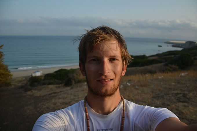 Tadeáš Šíma na kole Afrikou