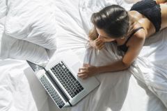Porno zůstává. OnlyFans upouští od plánu zakázat sdílení obsahu pro dospělé