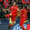 Zlatan Ibrahimovic a Marquinhos slaví gól PSG v poháru