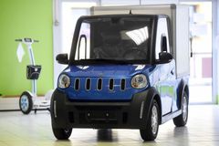 V Ostravě představili elektromobil s vyjímatelnou baterií. Má sloužit především poslíčkům s pizzou
