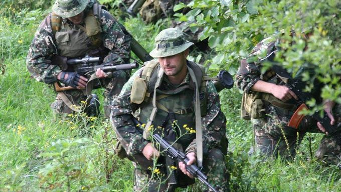 Ruští vojáci při jednom z pozemních cvičení.