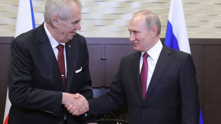 Ruské lži šíří i Zeman, řekl v Kongresu USA český expert. Vlastizrada, tvrdí Ovčáček