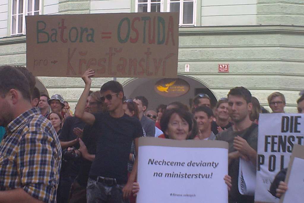 Demonstrace proti Bátorovi