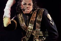 Fanoušci Michaela Jacksona šli Prahou, kvůli charitě