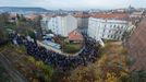 Praha si dnes 17. 11. 2019 připomíná výročí 30 let od sametové revoluce, která vedla k pádu komunistického režimu.