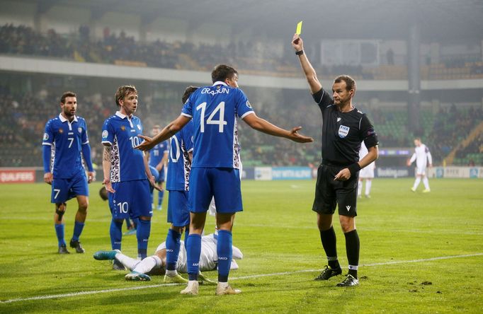 Soccer Football - Euro 2020 Qualifier - Group H - Moldova v Iceland - Zimbru Stadium, Chisinau, Moldova - November 17, 2019   Moldova's Artur Craciun is shown a yellow ca