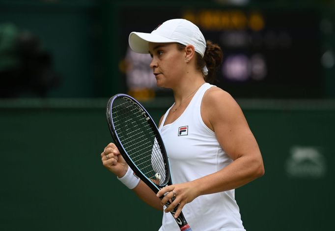 Ashleigh Bartyová ve finále Wimbledonu 2021