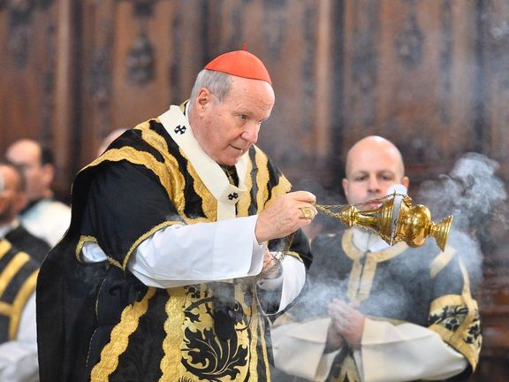 Kardinál Christoph Schönborn během zádušní mše za Karla Schwarzenberga ve Vídni.