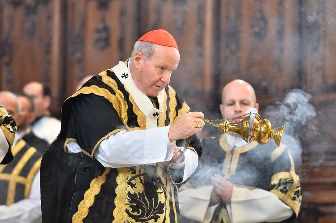 Kardinál Christoph Schönborn během zádušní mše za Karla Schwarzenberga ve Vídni.