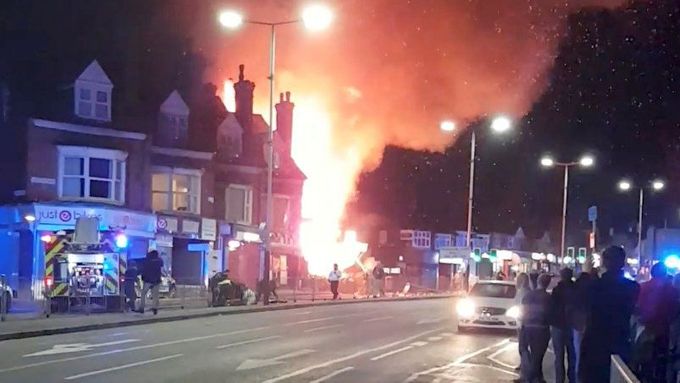 Exploze domu v Leicesteru.
